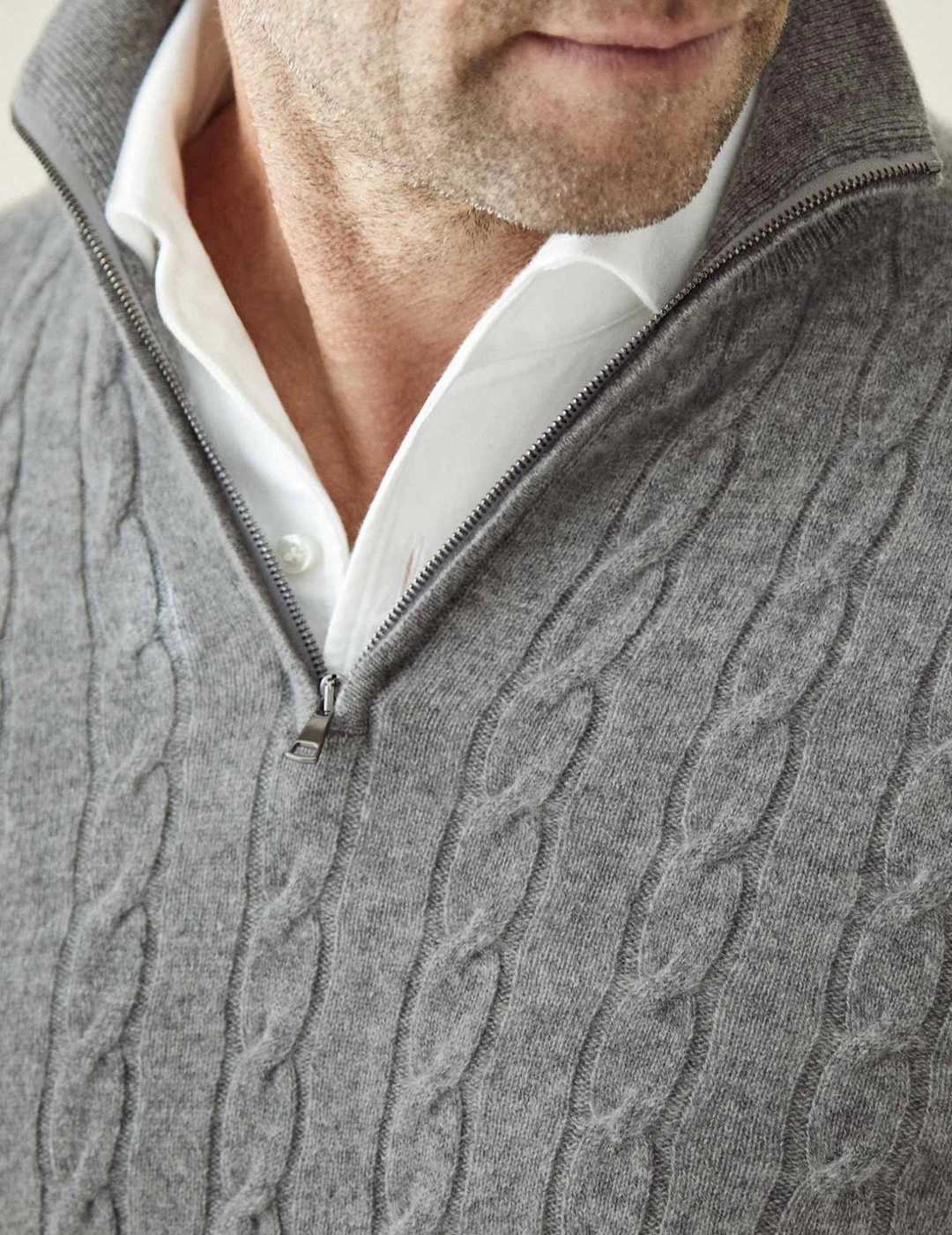 Herren Strickpullover mit Zopfmuster und Reißverschluss